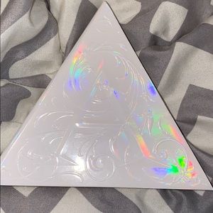 Kat Von D- Alchemist Holographic palette